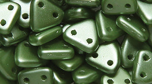 62TI684-P: CZmates Triangle Artichoke Pearl 6mm 60PC