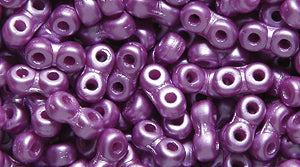 25TQ696-P: Czech Infinity Lilac Pastel Pearl 2x5mm - 1200 Pieces