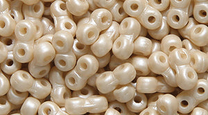 25TQ951: Czech Infinity Powdery Prl Oatmeal 2x5mm - 1200 Pieces