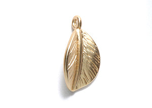 FI1863-HG: TEXTR Leaf Charm 13mm SHG-1PC