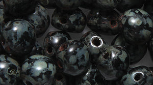 6CA109-86R: CZ Candy 2HOLE Black W/Stone 6mm-50PC