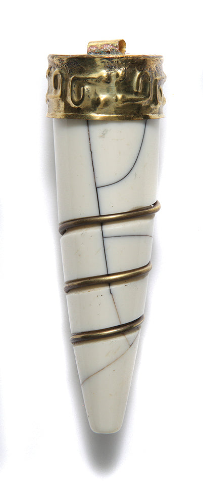 IN606: Resin Spike W/Wire White 20x65mm