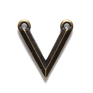 TC3209-AB: Link Faceted V 17mm Ant Brass