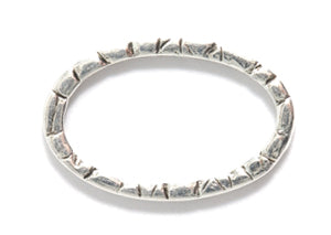 PW9774-AS: Link Hammered Oval Bright Silver 20x13mm-1PC