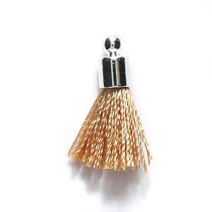 17TA153-S: Brass Tassel Beige Thread Silver Cap 17mm 1PC