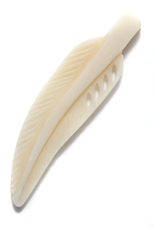 78BN114-F: Bone Carved Feather/leaf Pendant 78mm 2 Pieces