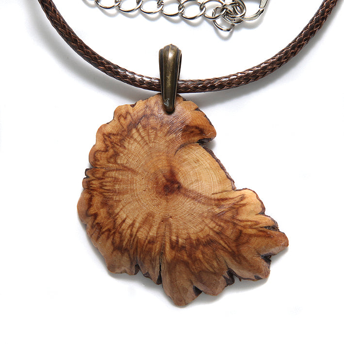 WO102-5: Cedar Burl Wood Pendant 40mm 1 Piece