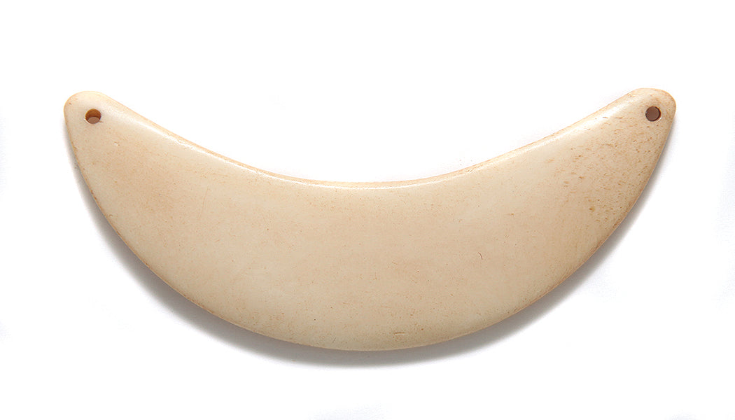 BN375-76: BN375-76 Bone Crescent Moon 2-hole Ant 3inch 1PC