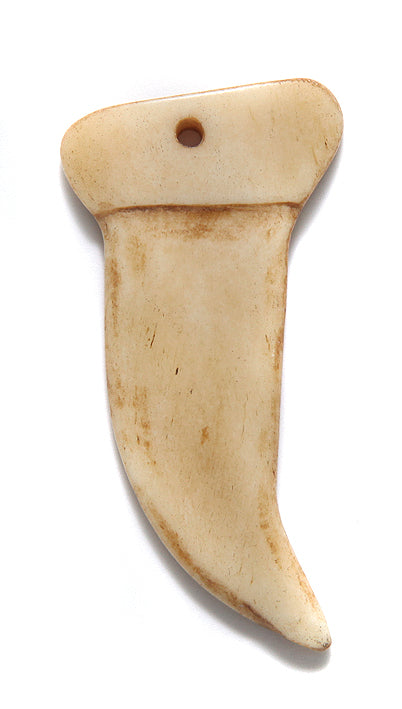 BN375-59: BN375-59 Bone Claw Shape Ant 25x51mm 3PC