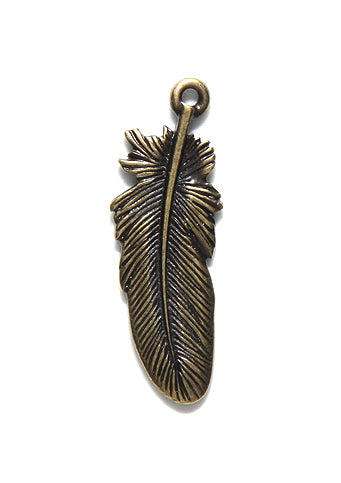 TC2045-AB: Charm Feather 29mm Ant Brass