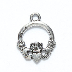 PW6319-S: Charm Celtic Claddagh Ring 18mm Ant Pewter 1PC