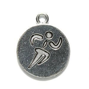 PW6462-S: Charm Runner On Disc 20mm Ant Pewter 1PC