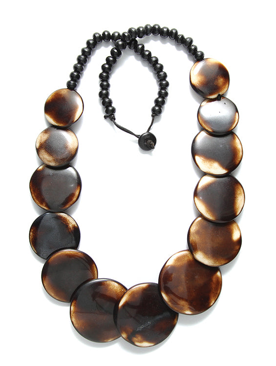 IN118-16: Resin Necklace Overlapping Disc 18"