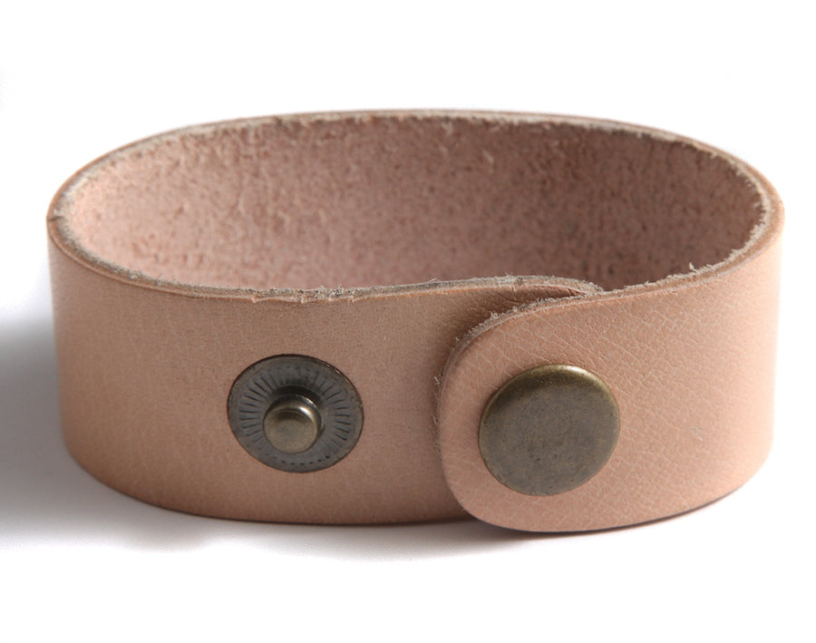 9LN152-SN: Leather Cuff With Snaps Natural 1x8.5 Inch - 1 Each