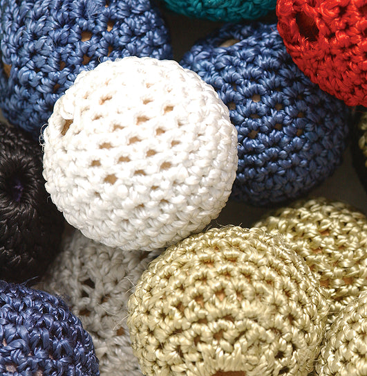 20WO925: Crochet Wood Bead Mix 20mm 10PC