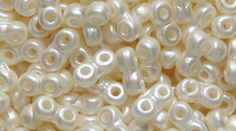 25TQ613-PR: CZ Infinity Cream PSTL PRL 2x5mm-150PC