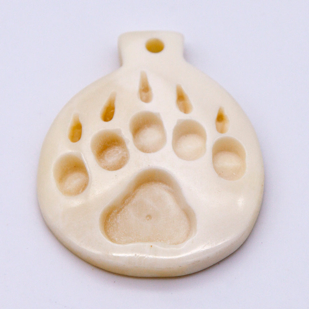 BN385-56: Bone Bear Paw Print Pendant White 35x45mm - 5 Pieces