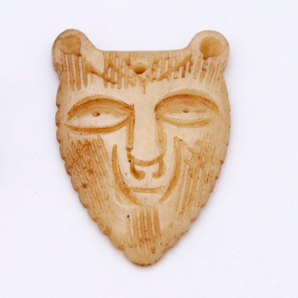 BN385-72: Bone Bear Face Pendant Antique 30x46mm - 5 Pieces