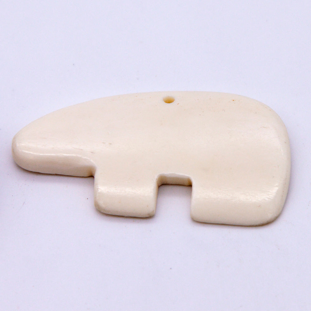 BN385-85: Bone Zuni Bear Pendant White 55x31mm - 5 Pieces