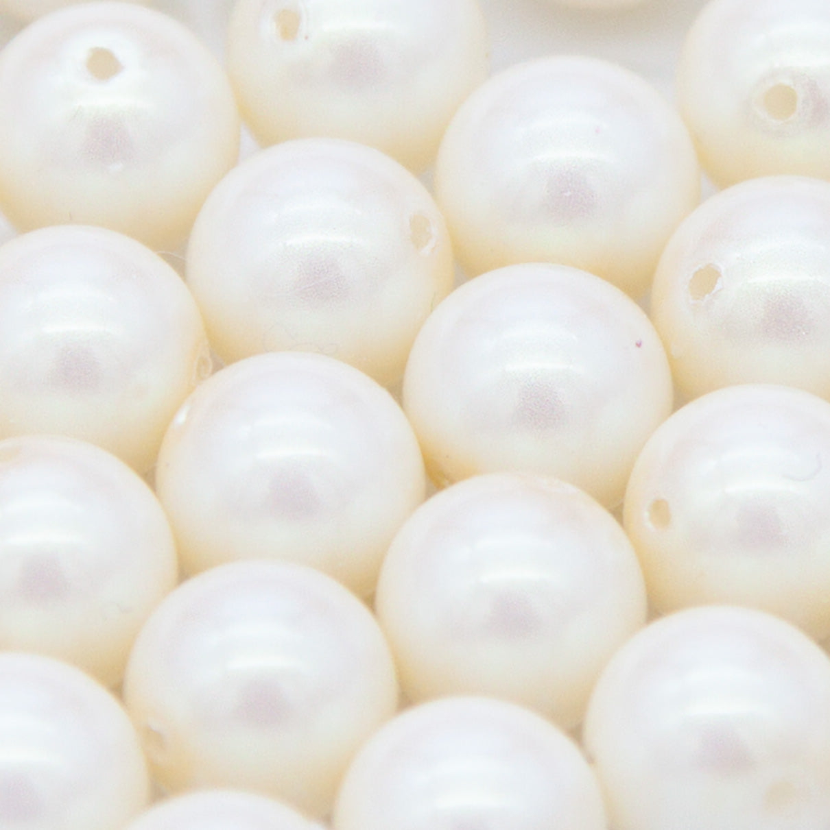 8CC614: Preciosa Nacre Pearl Perlescent Cream 8mm-50PC