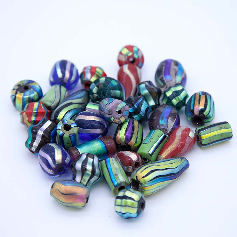 VE525-DIC: Bead Mix With Dichroic Stripes 15-35mm - 250 Grams