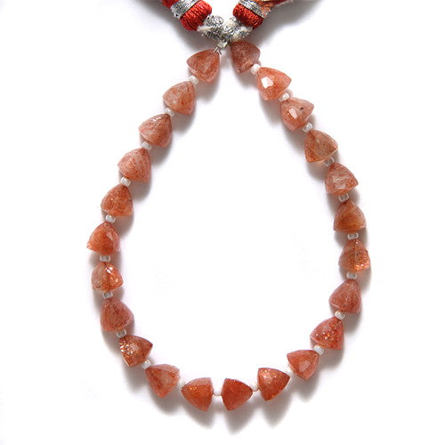 83ST120-T: Sunstone Faceted PYRAMID 6mm