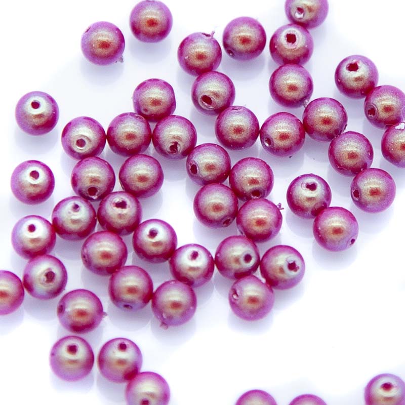 4CC645: Preciosa Nacre Pearl Perlescent Red 4mm 50PC