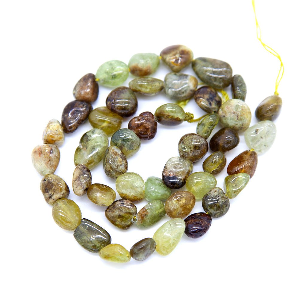 96ST418-G: Green Garnet Pebble 8-10mm 1STR