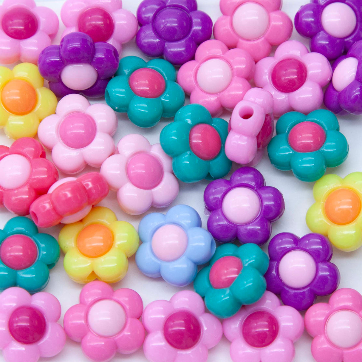 PL201-1: Acrylic Flower Bead 16mm 30 Pc