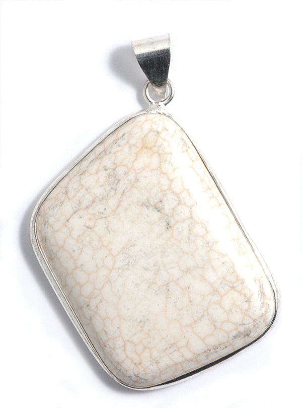 ST615-B: Magnesite White Pendant 30x40mm